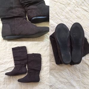 Slouchy boots faux suede dark gray